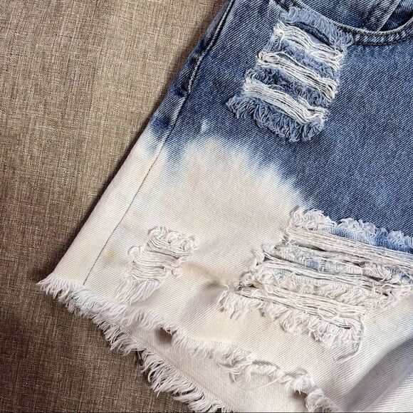 Vintage MiUSA Levis Silver Tab Custom Destroyed Bleached Jean Shorts Denim 7 8 - Picture 2 of 8